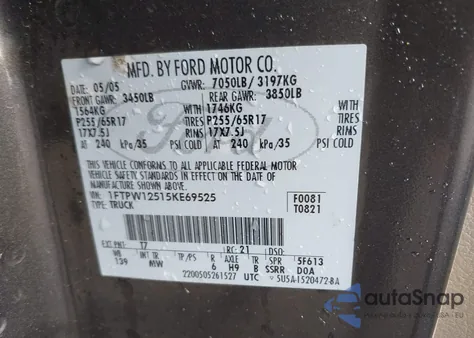 2005 Ford F-150 Lariat/Xlt from USA, damaged, VIN 1FTPW12515KE69525